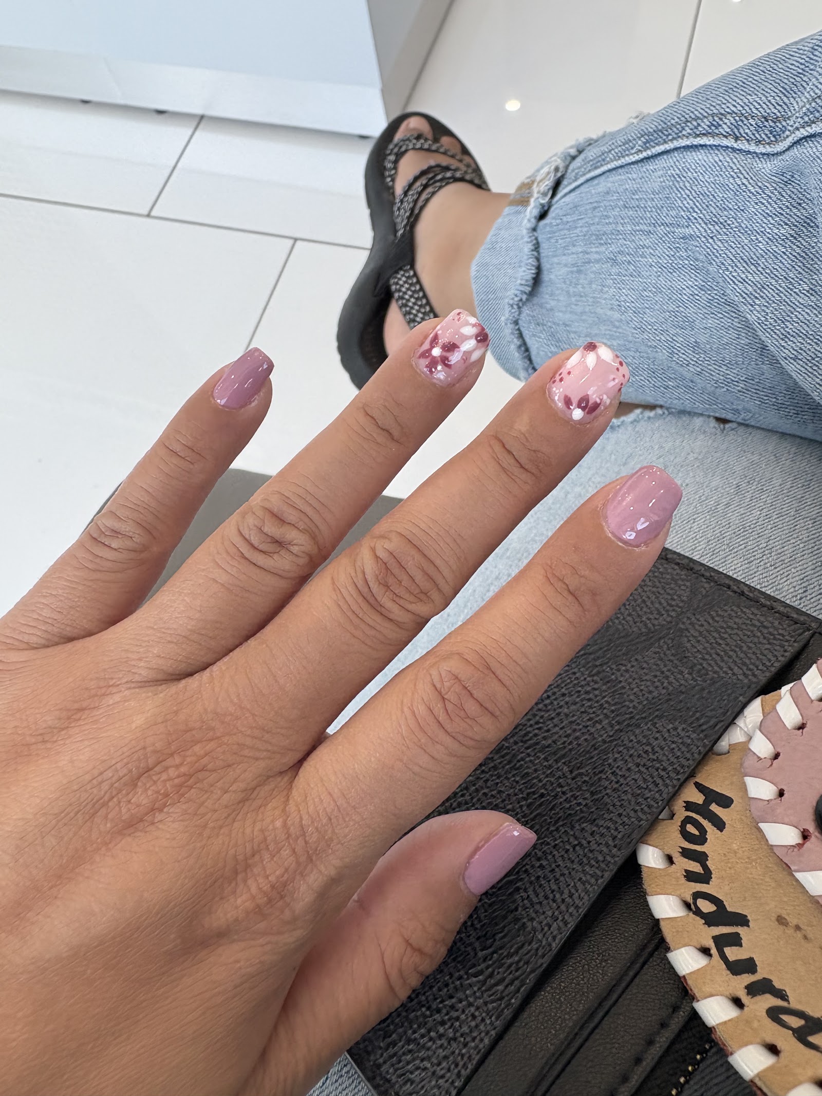 Ultra Nails nail photo 4